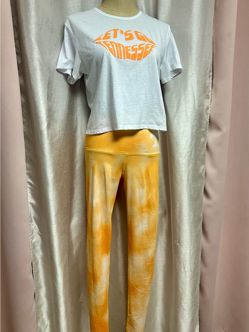 Tennessee Vols shirt and leggings set